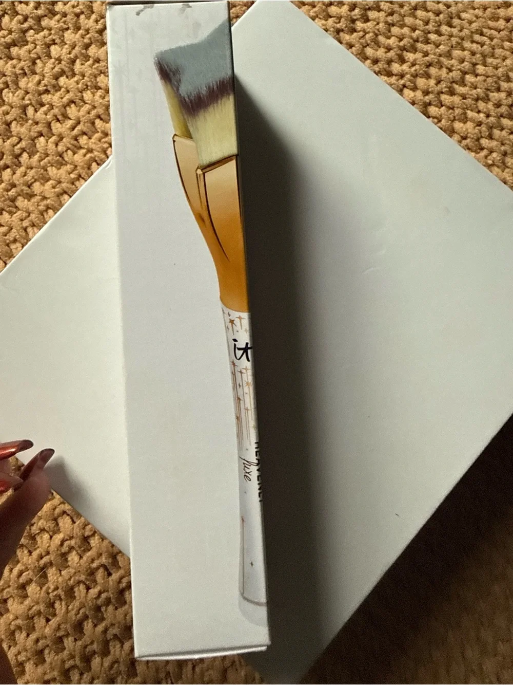 it cosmetics Limited Edition Makeup Brush in White & Gold Trim